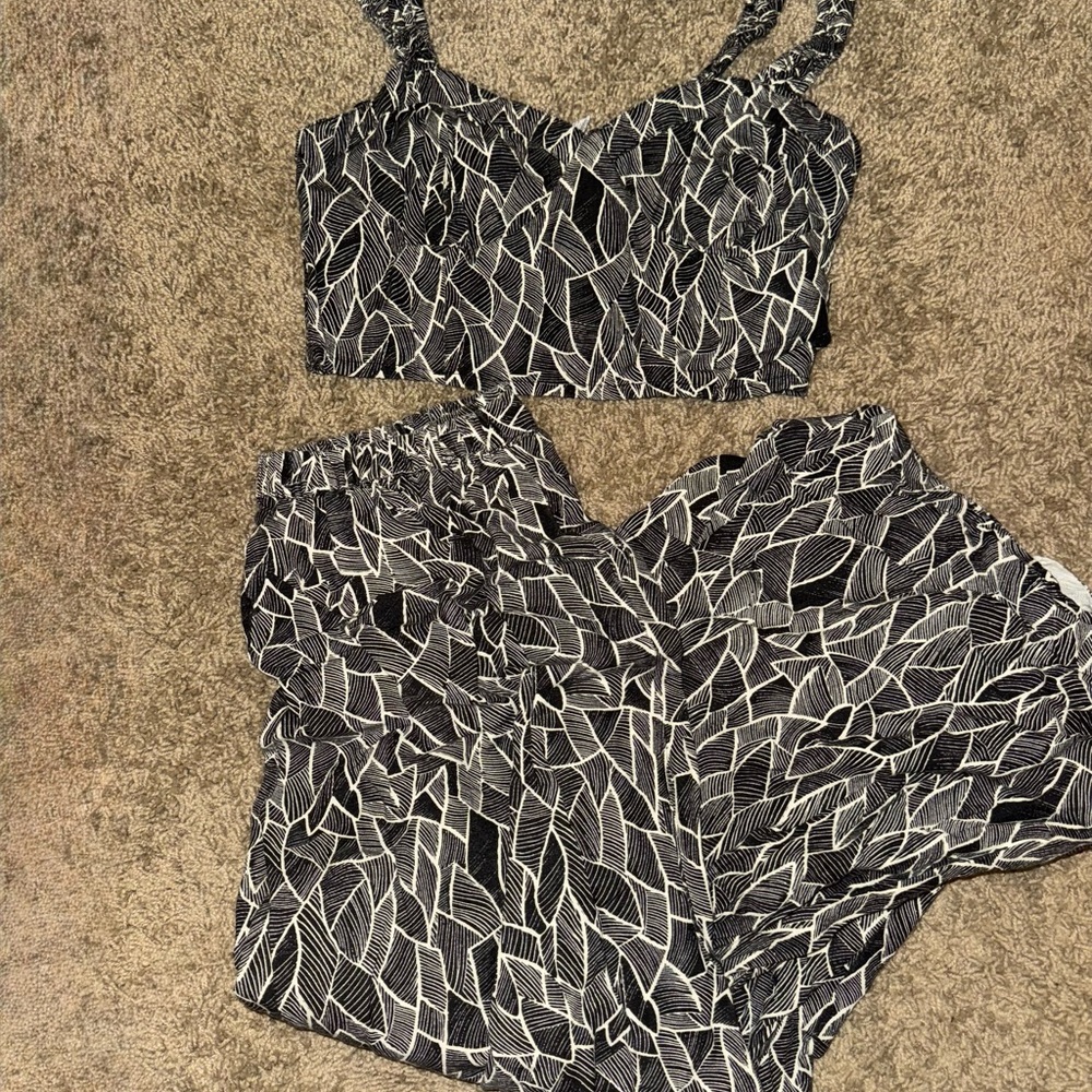 Black and White Leaf Print Two-Piece Set
